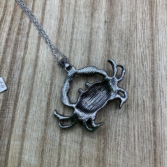 Lady Remington Crab Rhinestone Silver Tone Necklace - Picture 4 of 6